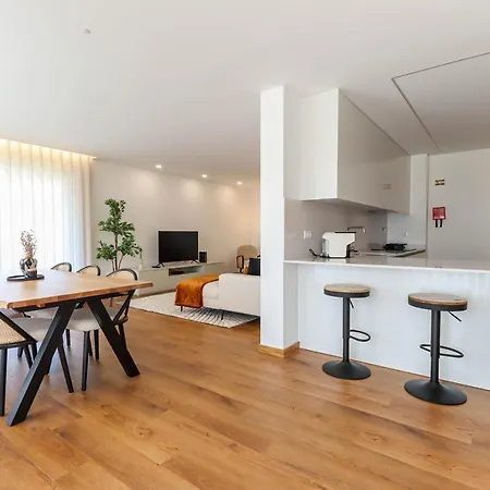 Viana'S Heart - Spacious Modern Ap. Near City Center Viana do Castelo Exterior photo