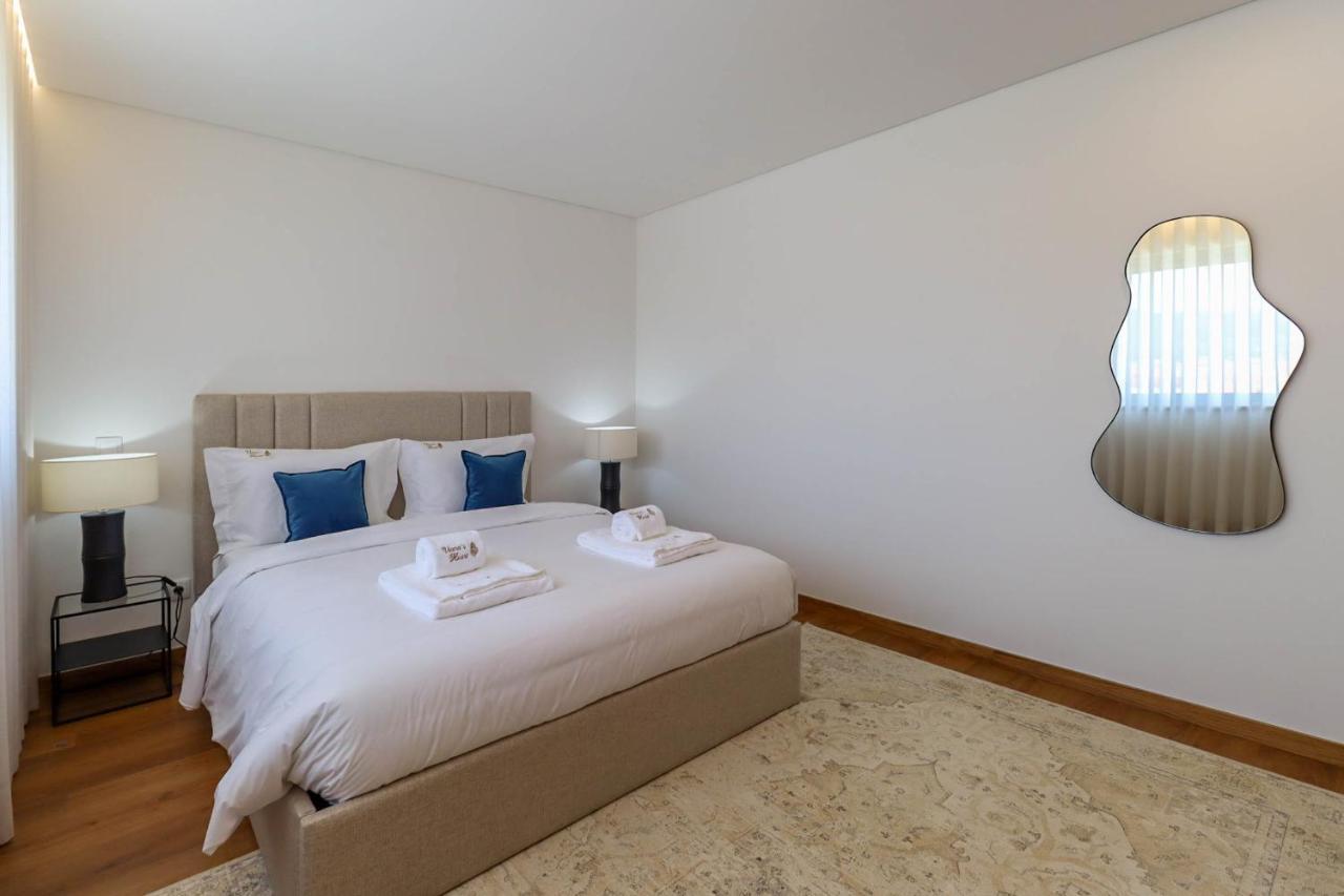 Viana's Heart - Spacious Modern Ap. Near Center Apartment *